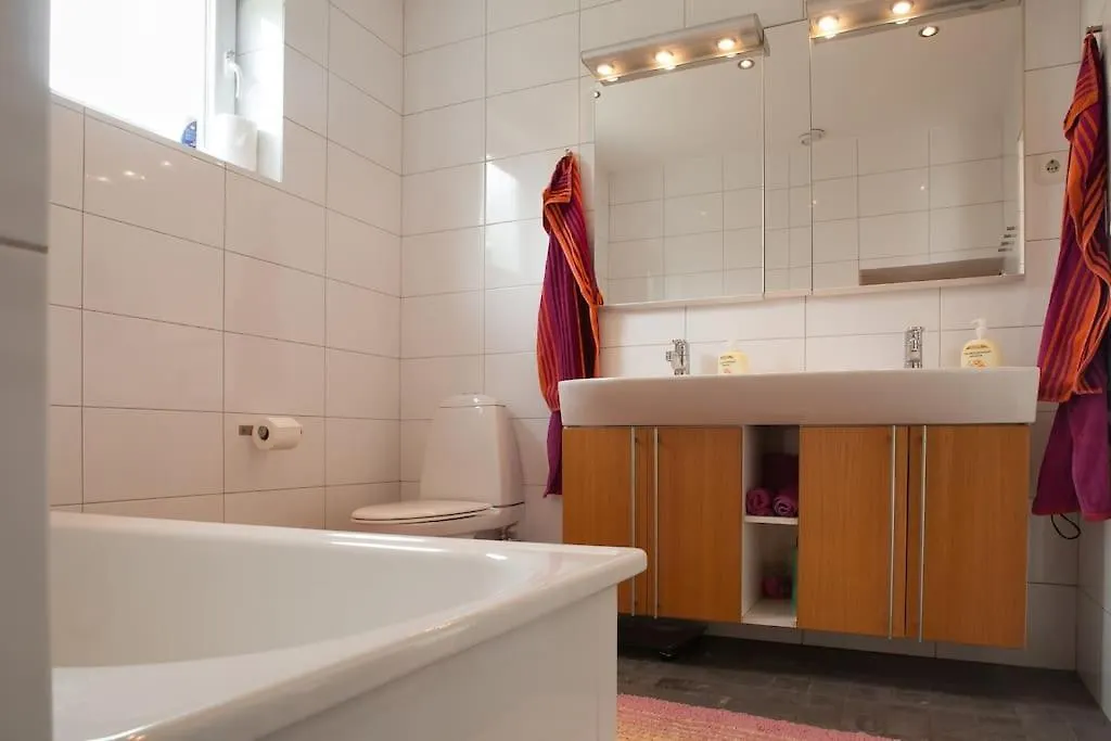 Stockholm - Villa With Pool & Sauna
