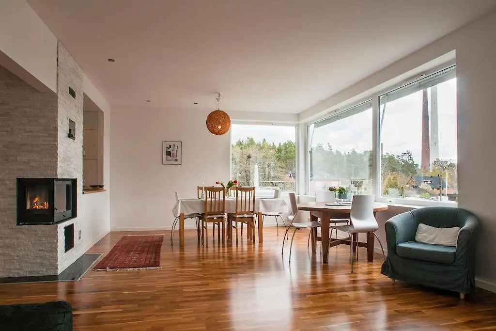 Stockholm - Villa With Pool & Sauna